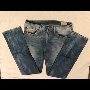 Diesel Lowky Regular Slim- Straight Wash Jeans